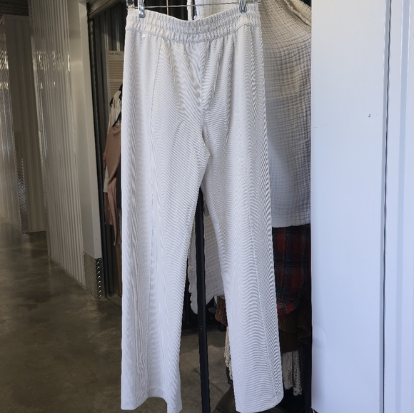 Lululemon Pants - Picture 6 of 7